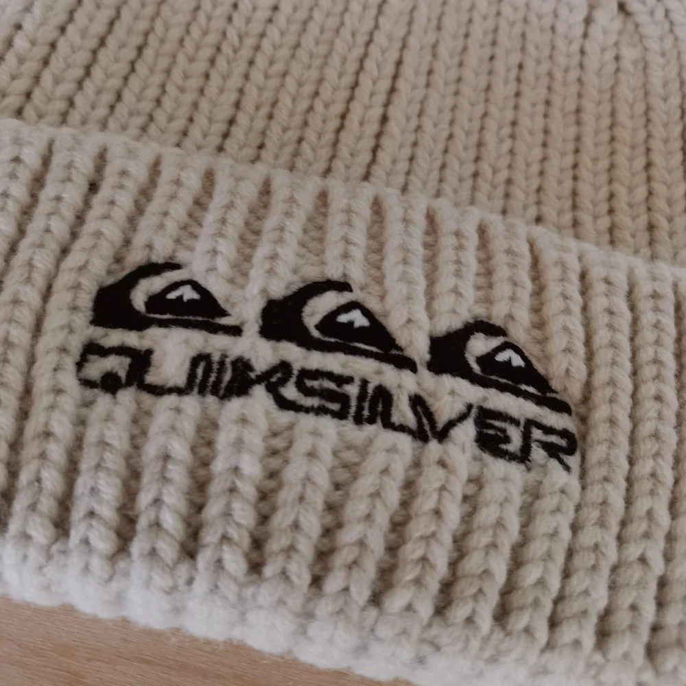 Quiksilver The Pom beanie  (OS) - Picture 4 of 11